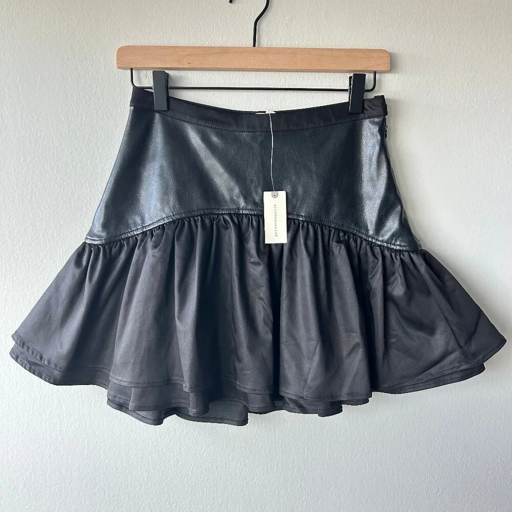 Avec Les Filles Black Faux Leather Flounce Mini Skirt Size 2 Anthropologie - Picture 2 of 8